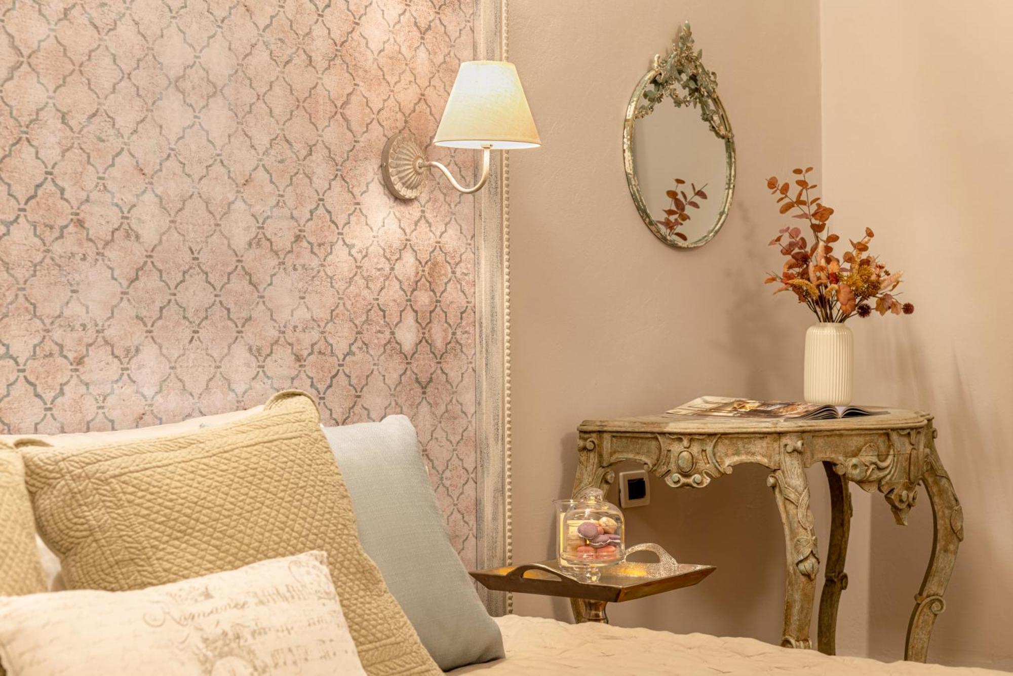 Accanto Al Centro Bed & Breakfast *